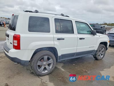 Trzecie zdjęcie samochodu z tyłu: 2017 JEEP PATRIOT SPORT VIN:1C4NJPBA5HD131799 - miniatura