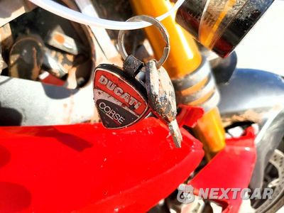 Zdjęcie 8 z 10 samochodu: 2024 DUCATI PANIGALE V4S VIN:ZDMDAGWW1RB009170 - miniatura