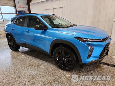 Czwarte zdjęcie samochodu z boku: 2025 CHEVROLET TRAX ACTIV VIN:KL77LKEP5SC069692 - miniatura