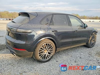 Trzecie zdjęcie samochodu z tyłu: 2022 PORSCHE CAYENNE VIN:WP1AA2AY0NDA04176 - miniatura