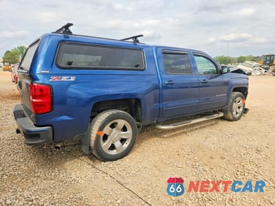 Trzecie zdjęcie samochodu z tyłu: 2017 CHEVROLET SILVERADO K1500 LT VIN:3GCUKREC2HG331074 - miniatura