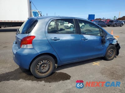 Trzecie zdjęcie samochodu z tyłu: 2010 TOYOTA YARIS BASE VIN:JTDKT4K30A5281980 - miniatura