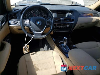 Zdjęcie 8 z 13 samochodu: 2017 BMW X3 SDRIVE28I VIN:5UXWZ7C34H0V87098 - miniatura