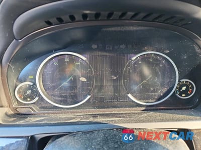 Zdjęcie 9 z 12 samochodu: 2015 BMW 750 LXI VIN:WBAYF8C56FD654099 - miniatura