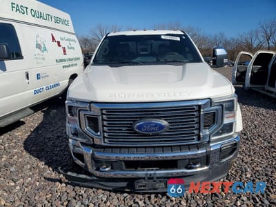 Piąte zdjęcie samochodu w środku: 2022 FORD F450 SUPER DUTY VIN:1FT8W4DT1NEF54008 - miniatura