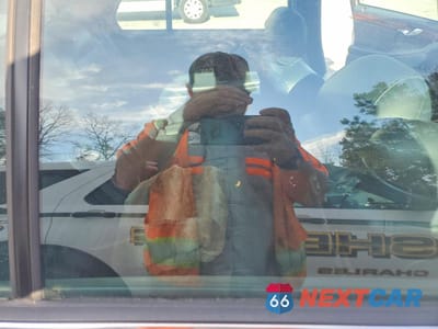 Zdjęcie 10 z 12 samochodu: 2005 CADILLAC DEVILLE VIN:1G6KD54Y05U187589 - miniatura