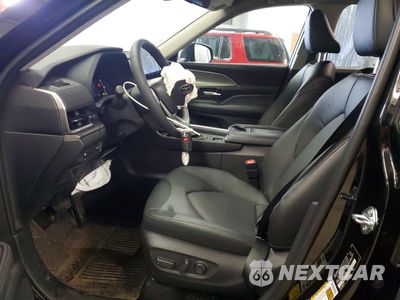 Zdjęcie 7 z 14 samochodu: 2026 TOYOTA GRAND HIGHLANDER HYBRID XLE VIN:5TDACAB59TS077008 - miniatura
