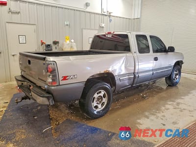 Trzecie zdjęcie samochodu z tyłu: 2000 CHEVROLET SILVERADO K1500 VIN:1GCEK19T1YE338864 - miniatura