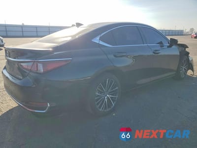 Trzecie zdjęcie samochodu z tyłu: 2024 LEXUS ES 300H BASE VIN:58ADA1C1XRU052481 - miniatura