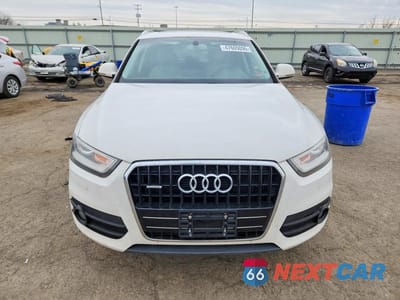 Piąte zdjęcie samochodu w środku: 2015 AUDI Q3 PREMIUM PLUS VIN:WA1EFCFS3FR012673 - miniatura