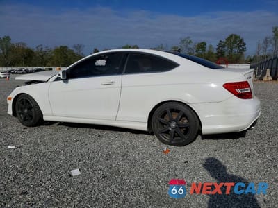 Drugie zdjęcie samochodu z przodu: 2015 MERCEDES-BENZ C 250 VIN:WDDGJ4HB3FG360121 - miniatura