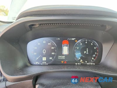 Zdjęcie 9 z 12 samochodu: 2022 VOLVO XC40 T5 R-DESIGN VIN:YV4162UM5N2693524 - miniatura