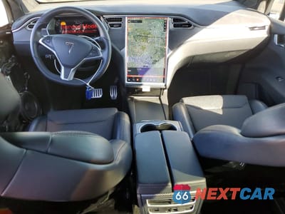 Zdjęcie 8 z 14 samochodu: 2016 TESLA MODEL X VIN:5YJXCBE42GFS00077 - miniatura