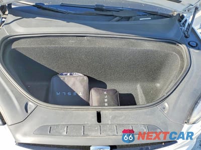 Zdjęcie 12 z 13 samochodu: 2022 TESLA MODEL X VIN:7SAXCDE58NF345094 - miniatura