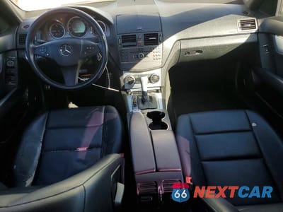 Zdjęcie 8 z 12 samochodu: 2011 MERCEDES-BENZ C 300 VIN:WDDGF5EBXBR158287 - miniatura
