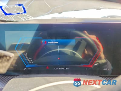 Zdjęcie 9 z 12 samochodu: 2023 BMW XM VIN:5YM23CS07P9S13085 - miniatura