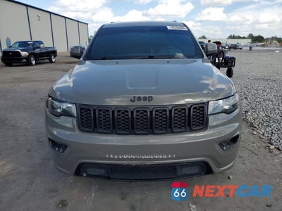 Piąte zdjęcie samochodu w środku: 2019 JEEP GRAND CHEROKEE LAREDO VIN:1C4RJEAG6KC704539 - miniatura