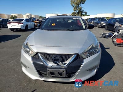 Piąte zdjęcie samochodu w środku: 2017 NISSAN MAXIMA 3.5 S VIN:1N4AA6AP1HC422052 - miniatura