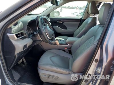 Zdjęcie 7 z 13 samochodu: 2022 TOYOTA HIGHLANDER XLE VIN:5TDGZRAH4NS142143 - miniatura