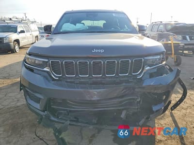 Piąte zdjęcie samochodu w środku: 2025 JEEP GRAND CHEROKEE LAREDO VIN:1C4RJHAG1SC344176 - miniatura