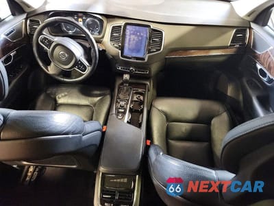 Zdjęcie 8 z 13 samochodu: 2017 VOLVO XC90 T6 VIN:YV4A22PK7H1111004 - miniatura
