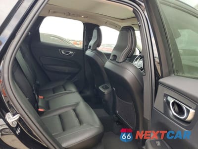 Zdjęcie 10 z 13 samochodu: 2025 VOLVO XC60 CORE VIN:YV4M12RJ3S1190294 - miniatura