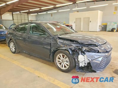 Czwarte zdjęcie samochodu z boku: 2025 TOYOTA CAMRY LE VIN:4T1DAACK9SU128357 - miniatura