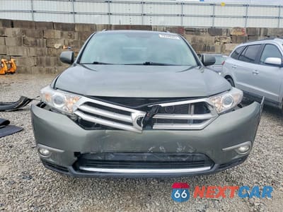 Piąte zdjęcie samochodu w środku: 2012 TOYOTA HIGHLANDER SE VIN:5TDBK3EH4CS113423 - miniatura