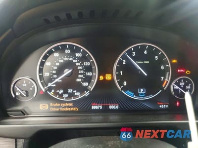Zdjęcie 9 z 13 samochodu: 2016 BMW X5 XDR40E VIN:5UXKT0C55G0S75413 - miniatura