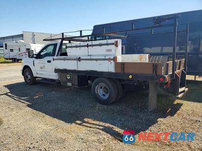 Drugie zdjęcie samochodu z przodu: 2017 FORD F350 SUPER DUTY FLATBED TRUCK VIN:1FDRF3G6XHEB22733 - miniatura