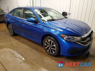 Czwarte zdjęcie samochodu z boku: 2024 VOLKSWAGEN JETTA S VIN:3VW5M7BU2RM041871 - miniatura