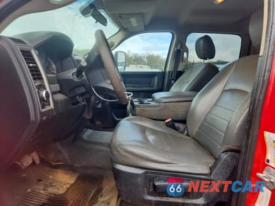 Zdjęcie 7 z 13 samochodu: 2014 RAM 5500 UTILITY / SERVICE TRUCK VIN:3C7WRMFL1EG292384 - miniatura