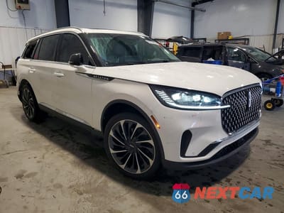 Czwarte zdjęcie samochodu z boku: 2025 LINCOLN AVIATOR RESERVE VIN:5LM5J7XC4SGL34952 - miniatura
