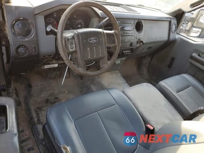Zdjęcie 8 z 12 samochodu: 2016 FORD F450 SUPER DUTY FLATBED TRUCK VIN:1FDUF4GT1GED38572 - miniatura