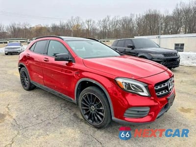 Czwarte zdjęcie samochodu z boku: 2019 MERCEDES-BENZ GLA 250 4MATIC VIN:WDCTG4GB4KU018952 - miniatura