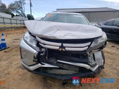 Piąte zdjęcie samochodu w środku: 2019 MITSUBISHI ECLIPSE CROSS ES VIN:JA4AS3AA1KZ002128 - miniatura