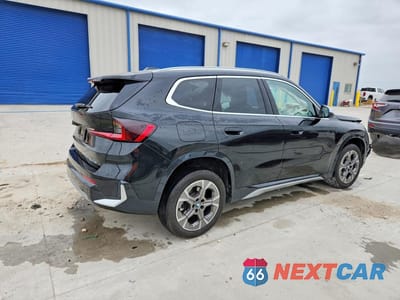 Trzecie zdjęcie samochodu z tyłu: 2024 BMW X1 XDRIVE28I VIN:WBX73EF05R5Z81536 - miniatura