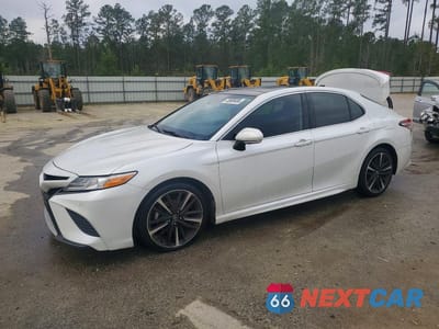 2020 TOYOTA CAMRY XSE V6 4T1KZ1AK2LU035572 - główne zdjęcie licytacji z USA - miniatura