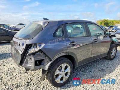 Trzecie zdjęcie samochodu z tyłu: 2025 HONDA HR-V LX VIN:3CZRZ1H3XSM735757 - miniatura