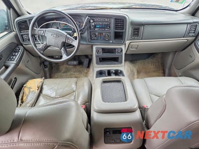 Zdjęcie 8 z 14 samochodu: 2003 CHEVROLET SUBURBAN K1500 VIN:3GNFK16Z63G241813 - miniatura