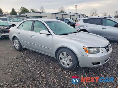 Czwarte zdjęcie samochodu z boku: 2008 HYUNDAI SONATA GLS V6 VIN:5NPET46F38H385407 - miniatura