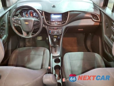 Zdjęcie 8 z 13 samochodu: 2020 CHEVROLET TRAX LS VIN:3GNCJKSB3LL297963 - miniatura