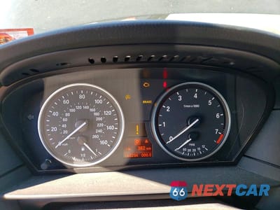 Zdjęcie 9 z 11 samochodu: 2010 BMW 528 XI VIN:WBANV1C56AC159056 - miniatura