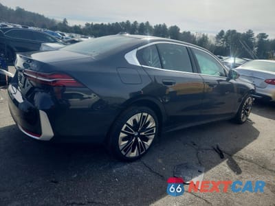 Trzecie zdjęcie samochodu z tyłu: 2026 BMW 530 XI VIN:WBA53FJ07TCU99894 - miniatura