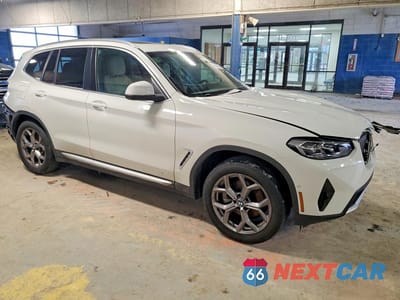 Czwarte zdjęcie samochodu z boku: 2023 BMW X3 XDRIVE30I VIN:5UX53DP00P9S87273 - miniatura