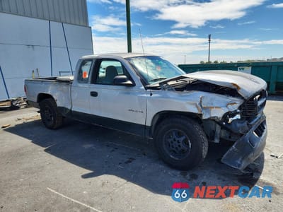 Czwarte zdjęcie samochodu z boku: 2000 DODGE DAKOTA VIN:1B7GL22X9YS550289 - miniatura