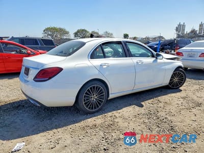 Trzecie zdjęcie samochodu z tyłu: 2021 MERCEDES-BENZ C 300 VIN:W1KWF8DB2MR625493 - miniatura