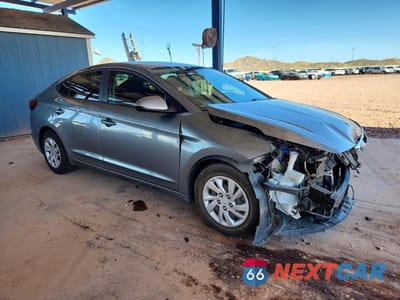 Czwarte zdjęcie samochodu z boku: 2019 HYUNDAI ELANTRA SE VIN:KMHD74LFXKU811378 - miniatura