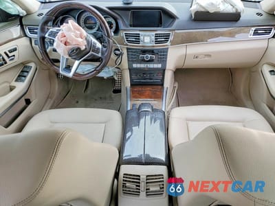 Zdjęcie 8 z 12 samochodu: 2015 MERCEDES-BENZ E 350 VIN:WDDHF5KB4FB124207 - miniatura