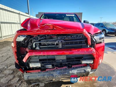 Piąte zdjęcie samochodu w środku: 2025 TOYOTA 4RUNNER SR5 VIN:JTEVA5BR1S5060656 - miniatura